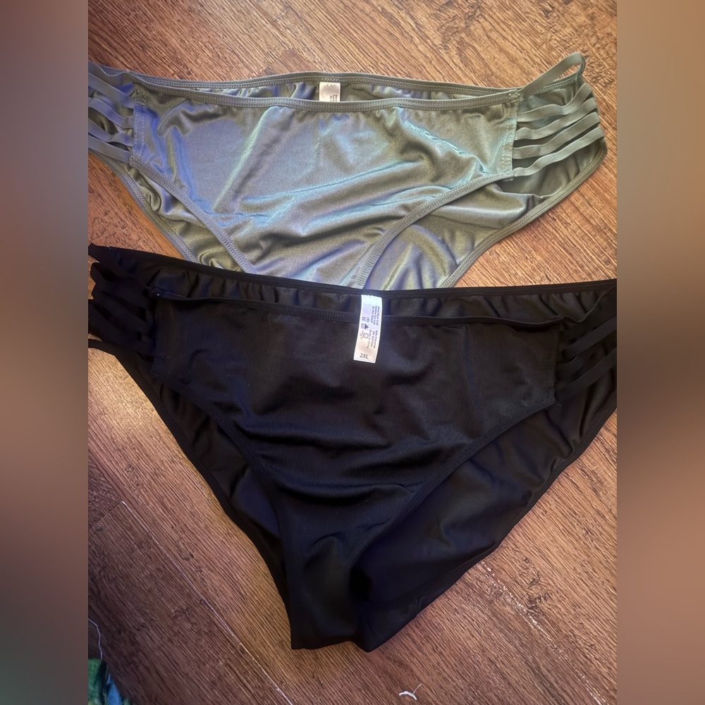 Strappy panties 2X NEW
